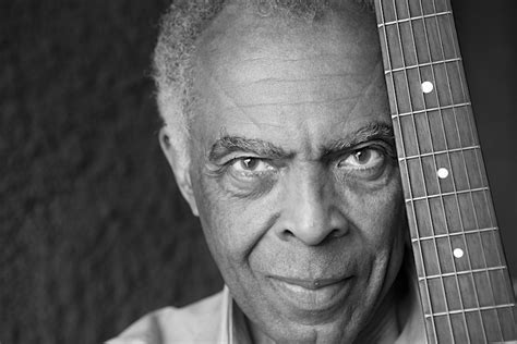 Gil è uno dei più noti esempi di cantante tropicalista , che suona una samba postmoderna aggiornata con rock reggae e influenze africane (bahia è la regione più nera del brasile, patria di. Palestinians Warmly Welcome Gilberto Gil's Cancellation of ...