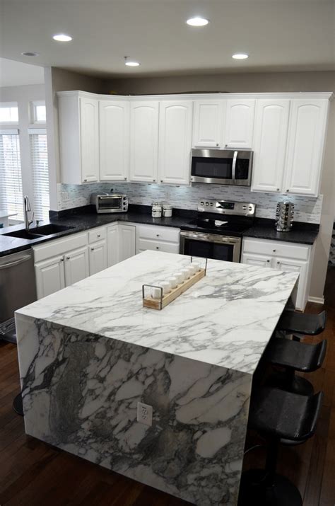 Kitchen Calacatta Gold Marble Polished Island Countertop Contemporary