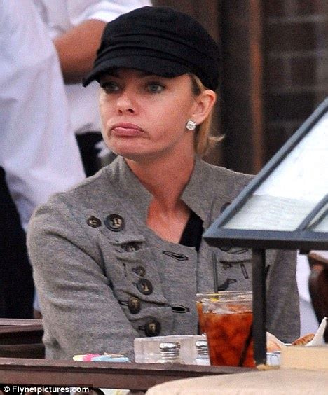 Jaime Pressly Files For Divorce After 16 Months Of Marriage Daily Mail Online