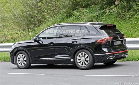 Volkswagen Tiguan Spy Shots Redesigned Crossover Spotted For