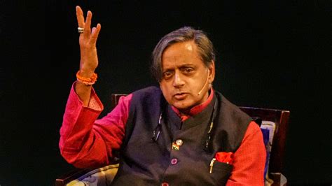 Woman Deletes Photo With Shashi Tharoor After Being Trolled Cong