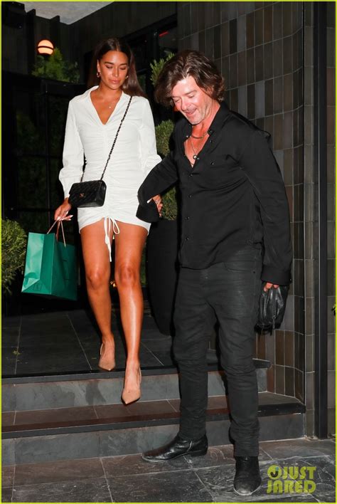 Robin Thicke And Fiancee April Love Geary Hold Hands On Date Night In Weho Photo 4778040 Robin