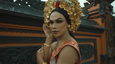 A Balinese Bride While Wearing A Traditional Dress From Bali In The