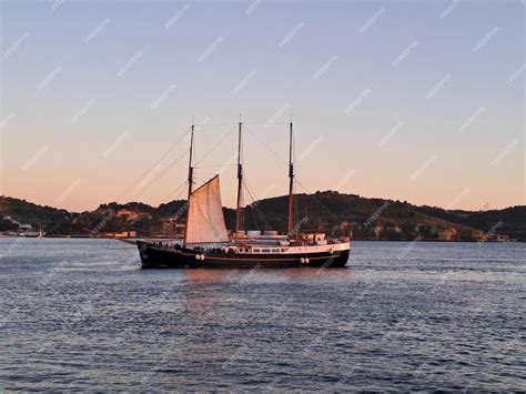 Premium Photo | Sailboat symphony harmonizing with the rhythms of the