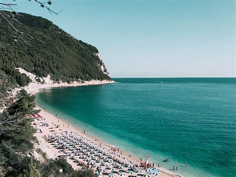 Riviera Del Conero Le Spiagge Più Belle Liberamente Traveller