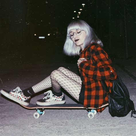 Aesthetic Skater Girl Outfits 2019 Largest Wallpaper Portal