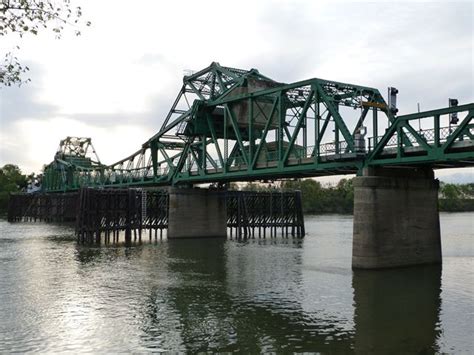 But are they needed and do they actually work? Freeport Bridge - HistoricBridges.org