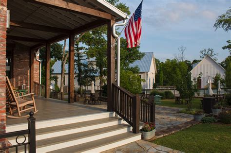 Bu konaklamalara konum, temizlik ve daha pek çok açıdan yüksek puan a charming cabin!the shack on lake eufaula offers a relaxing stay in a quaint and rustic, yet modern, environment. Carlton Landing - DPZ | CODESIGN