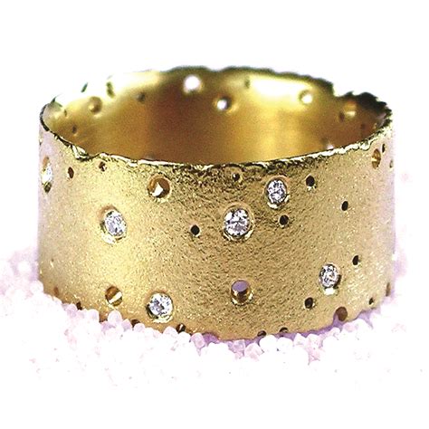 18ct Gold And Diamond Ring Contemporary Rings By Contemporary