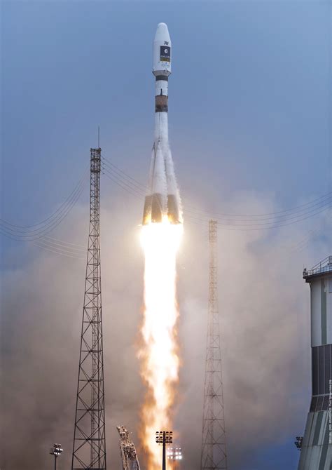 Space in Images - 2017 - 04 - Soyuz launch