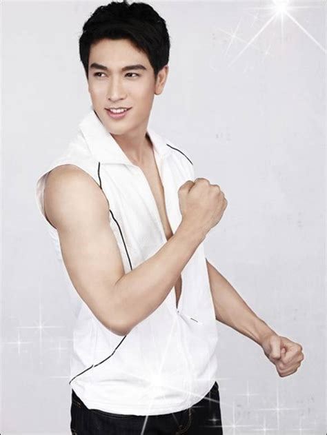 กอล์ฟ อนุวัฒน์ ชูเชิดรัตนา พระเอกหนุ่มที่ตอนนี้เป็นนักแสดงอิสระ ทยอยปล่อยผลงานละครออกมาเรื่อยๆ เพื่อพิสูจน์ฝีมือด้านการแสดง เมื่อเข้าไป. กอล์ฟ อนุวัฒน์ ชูเชิดรัตนา