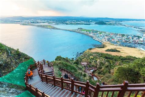 Jeju Islands The Beautiful Island Of The Gods Luxurious Lifestyle
