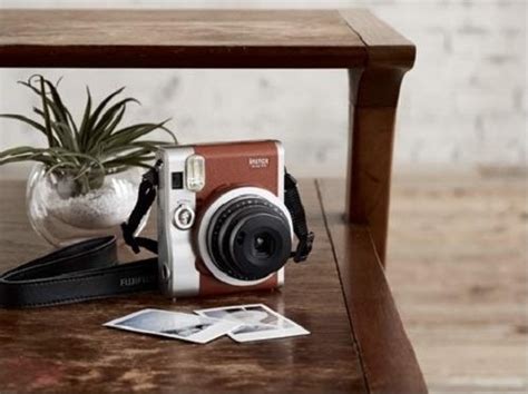 Fujifilm Instax Mini 90 Neo Classic Instant Film Camera Singlepack