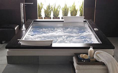 By installing this kind of bathtub, you can gain many advantages. Stunning Bathtubs for Two