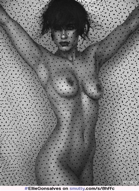 Elliegonsalves By Daniellamidenge Artnude Artisticnude Blackandwhite Boobs Tits Armsup