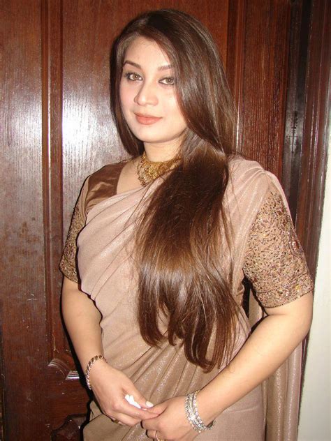 Cute And Young Anti Sadaf Khan Best Persoal 5 Photo In Home And Bedroom