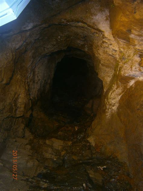 • perlombongan bijih timah dan arang batu. NOSTALGIA: Terowong Lombong Bijih Timah Sg Lembing