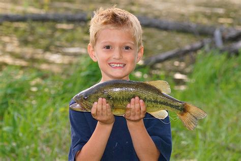 The Top Mistakes When Taking Kids Fishing For The First Time