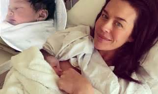 Megan Gale Finally Decides On A Name For Her Babe Daily Mail Online
