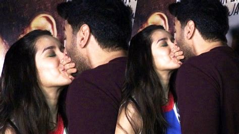 Shraddha Kapoor Kisses Aditya Roy Kapur In Public At Ok Jaanu Promotion Youtube