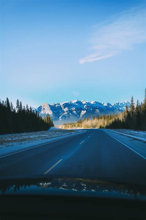 The Amazing Beauty Of Jasper National Park In Alberta Canada Hand