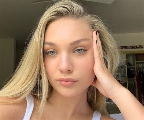 Maddie Ziegler Biography Age Weight Height Friend Like Affairs Images