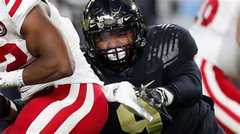 12 Purdue Dt Lorenzo Neal Top 30 Returning B1g Football Players Of