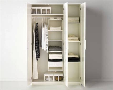 Namun anda juga perlu memperhatikan tips memilih dan merawat lemari yang baik. Gambar Rumah Minimalis Kayu - Gambar Con