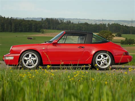 This extremely rare 1990 porsche 911/964 targa was fully restored and as a result in showroom condition. Porsche 911 964 Carrera 2 Targa rot 1991