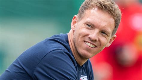 Red bull arena leipzig coach. RB Leipzig: Coach Julian Nagelsmann zieht positive ...