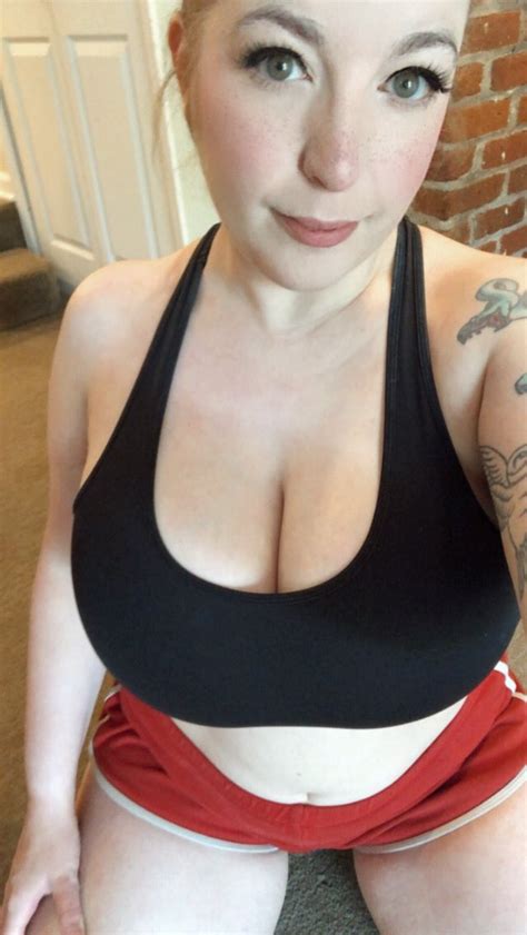 Tw Pornstars Selina Kyl Twitter Im On Working Out Come Hang Out