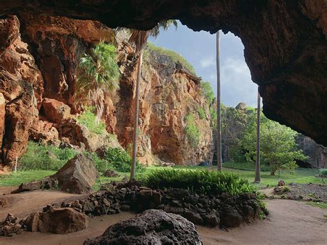 Hawaiis Backyard Kauais Makauwahi Cave Reserve Offers Glimpse Back