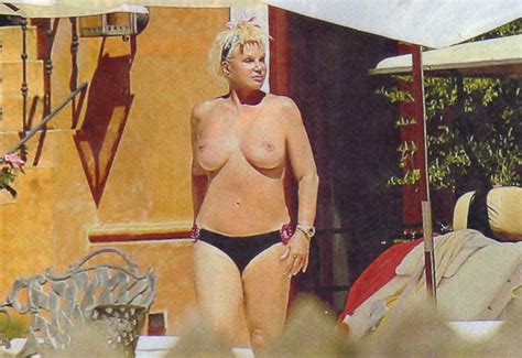 Susana Gimenez Topless Report Show El Mundo Del Espect Culo Online