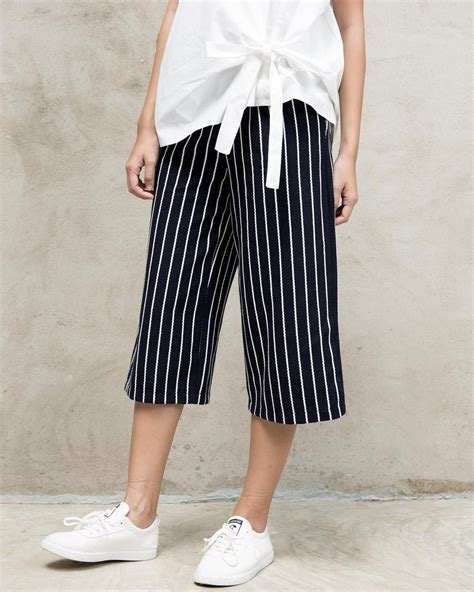 You Can Never Go Wrong With A Stripes Pants 👖 Front Tie Shirt 2 Màu