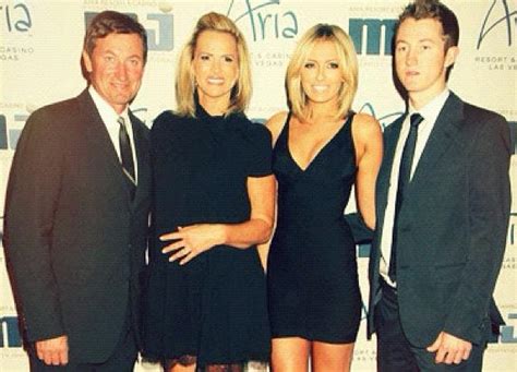Meet Paulina Gretzky The Daughter Of A Legend Whose Most Known For Her