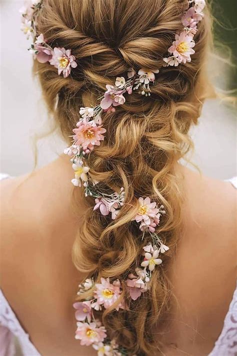 You will feel like a true princess and irremediably fall in love with the flower braids. 30 UNFORGETTABLE WEDDING HAIRSTYLES WITH FLOWERS - My ...