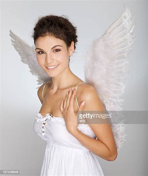 Cute Angel Images Photos Et Images De Collection Getty Images