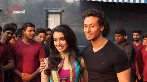 Tiger Shroff S Amazing Stunt With Shraddha Kapoor For Baaghi Promotions