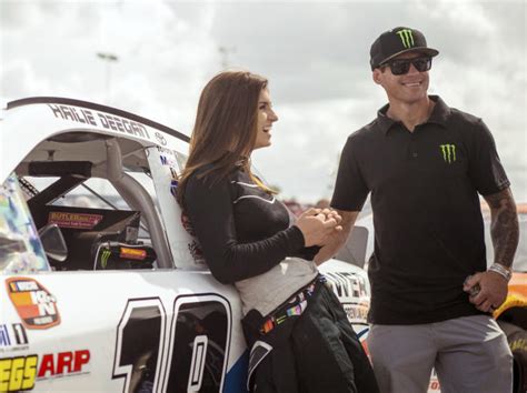 Hailie Deegan 17 Becomes 1st Female Winner In Nascar Kandn