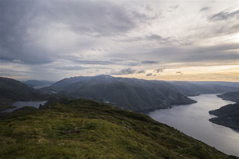 Sørfjorden Norway Sørfjorden Bruvik Coronaviking Mountain