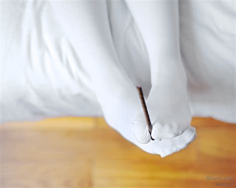 Fotoğraf Yazı El ışık Kız Beyaz Ayaklar Bacak Portre Parmak