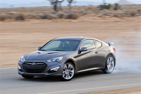 Hyundai Genesis Coupe 38 8 Speed At 2016 International Price And Overview