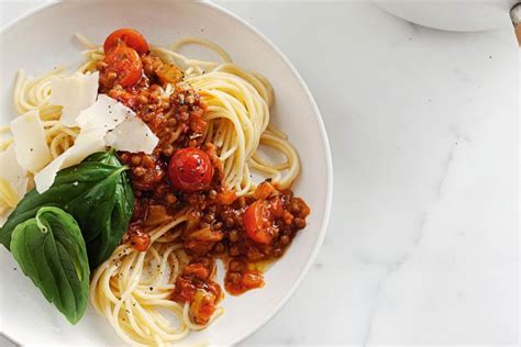 Spaghetti with lentil bolognese