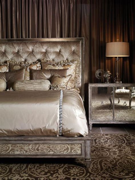 Well, when you buy the new one you need not think about the situation of the furniture. Old Hollywood Glamour Bedroom Ideas … | Glamourous bedroom ...