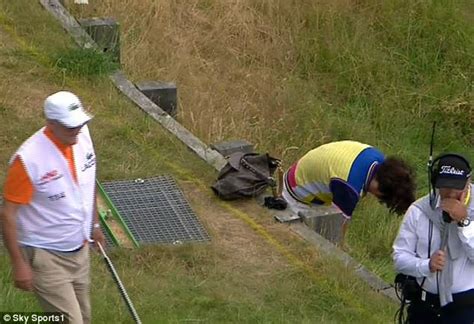 Li Haotong Sees Mum Wade Into Murky Pond For His Putter Daily Mail Online