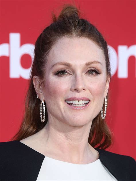 Julianne Moore Photos Trend Of March