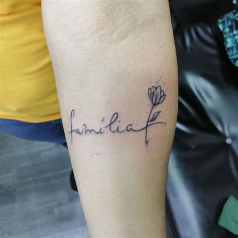 Pasti sulit bagimu untuk berkomunikasi dengan orang lain karena takut gagal dan ditolak! Gambar Tato Kecil Imut