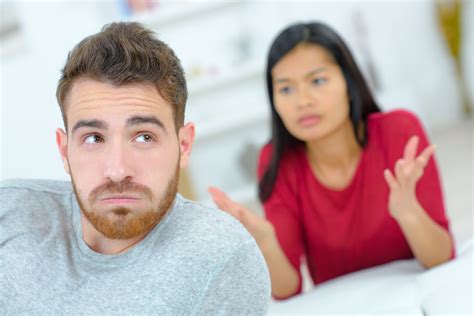 17 Telltale Signs Someone is Lying