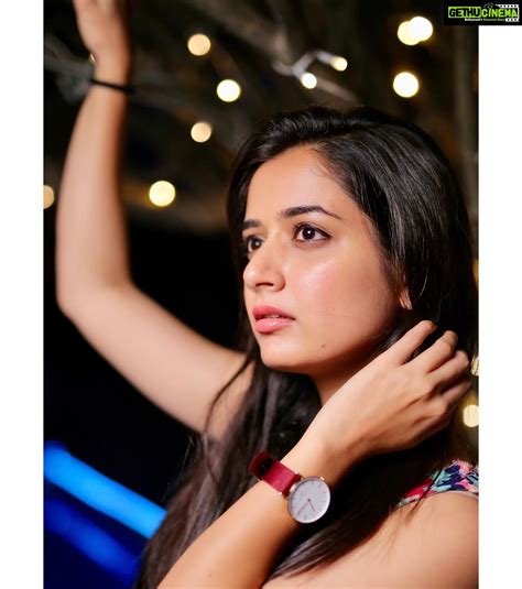 Ashika Ranganath Instagram Happy Weekend 🙌🏻 Gethu Cinema