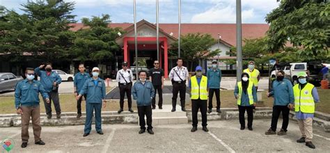 Featuring a storage for belongings and a safety deposit box throughout the property, summer hotel kota kinabalu offers heritage accommodation next to city … PAMERAN SEMPENA PESTA KAAMATAN DEWAN BANDARAYA KOTA ...